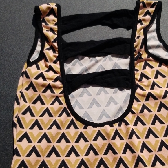 Top - Picture 4 of 4